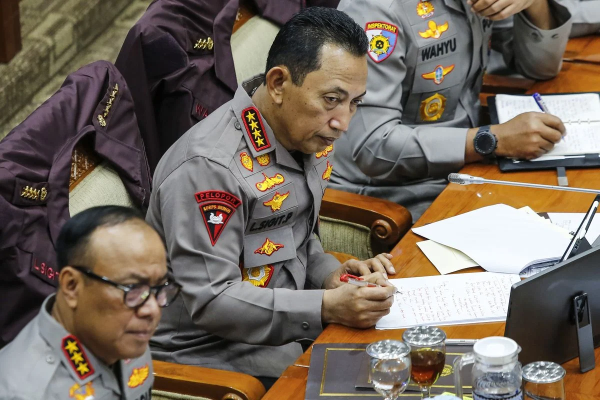 Di Bawah Listyo Sigit Prabowo, Polri Sukses Selesaikan 97 Kasus Buruh dan Gelar Kapolri Cup untuk Perkuat Sinergi