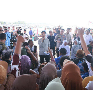 Gibran Disambut Curhat Nelayan Banyuwangi: Perizinan Rumit hingga Jalan Rusak