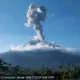 Gunung Lewotobi Laki-laki Erupsi, Kolom Abu Capai 1,4 Kilometer: PVMBG Imbau Warga Waspada