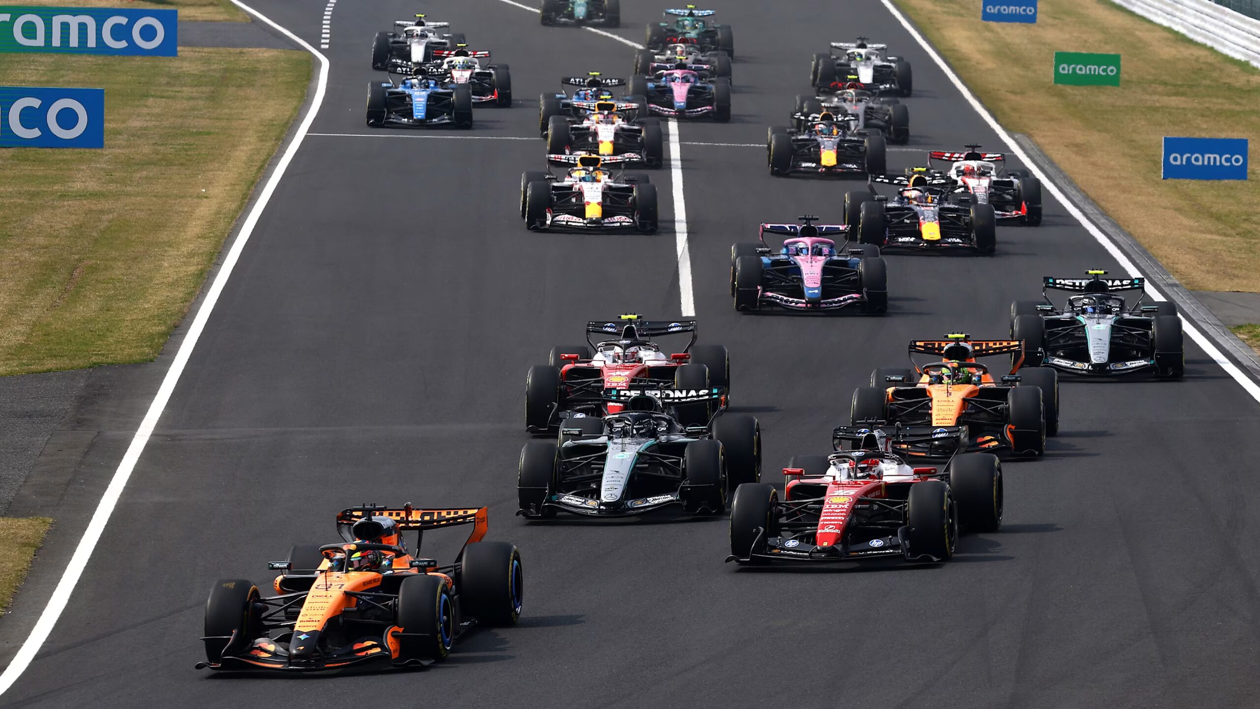 Leclerc Juara GP Inggris di Belakang Safety Car, Strategi Mercedes Kuasai Podium 2