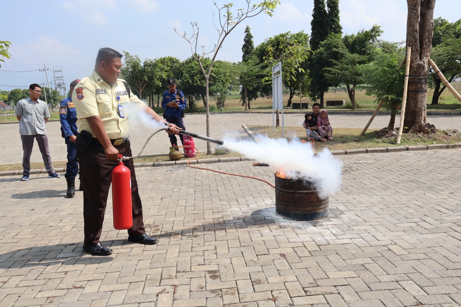 Libatkan Petugas Damkar, PSDKU UB Kediri Perkuat Kesiapsiagaan Kondisi Darurat