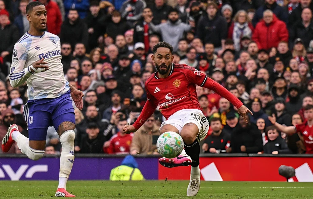 Man Utd vs Wrexham: Kekalahan Perdana Carrick Dibayangi Cedera Martinez dan Kepergian Kiper
