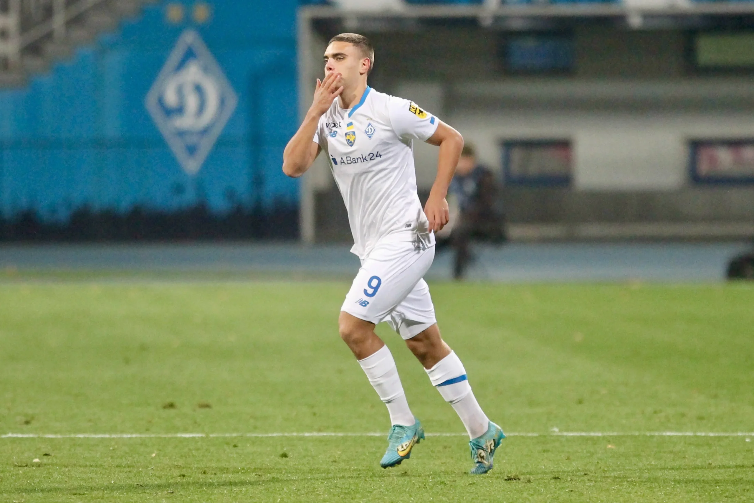Matviy Ponomarenko: Bintang Muda Dinamo Kiev yang Siap Bersinar di Eropa