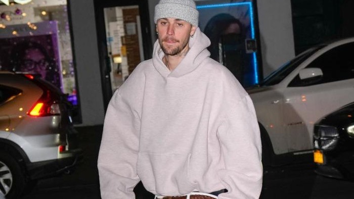 Mengungkap Makna Lagu 'LOVE SONG' Justin Bieber di Album SWAG II: Lebih dari Sekadar Balada Cinta