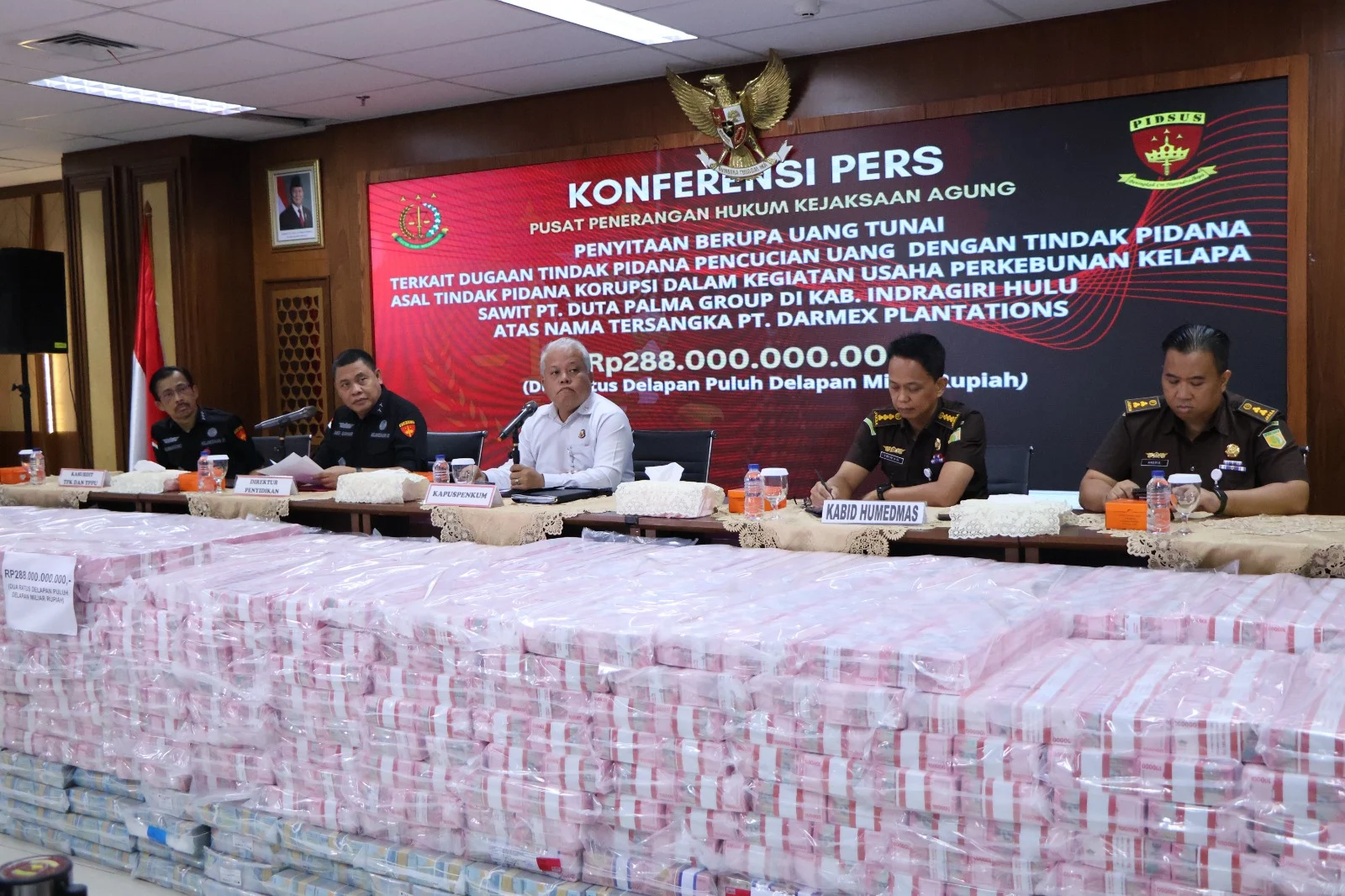 Penggeledahan 12 Lokasi, Polri Sita 74 Kg Emas dan Uang Ratusan Miliar dalam Kasus Korupsi Besar