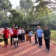 Pensiun Sehat ala Perjaka Dapen: Jalan Kaki Jadi Obat, Sementara Bintang Sepak Bola Pilih Pensiun Dini