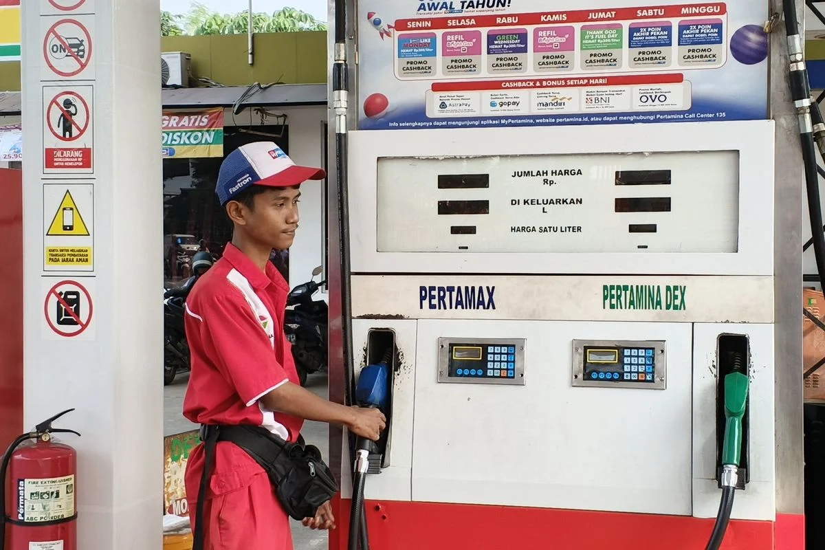 Pertamax Naik, Beralih ke Pertalite: Antrean Panjang dan Perubahan Perilaku Konsumen
