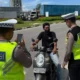 Polisi Lalu Lintas Ingatkan Bahaya Tilang ETLE Palsu dan Modus Penipuan Baru
