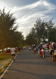 Ramai Jogging di Pantai Panjang, Pengunjung Minta Disediakan Jalur Khusus
