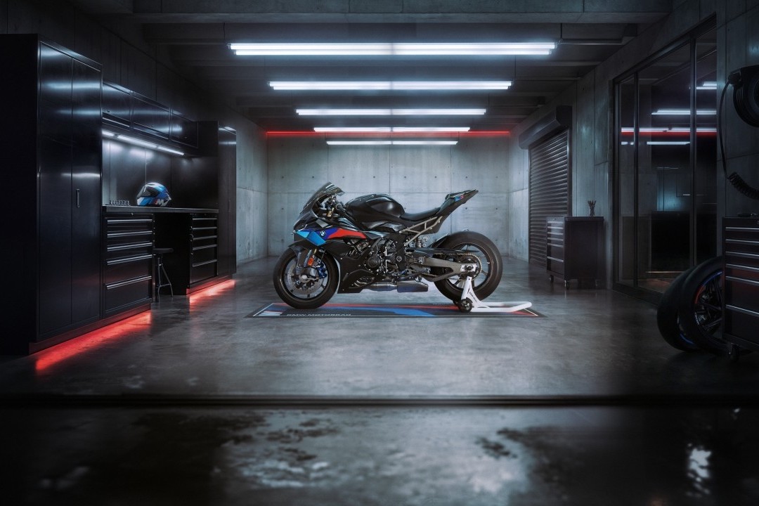 Sasis Baru BMW M 1000 RR Dongkrak Grip Maksimal: Revolusi Handling di Kelas Superbike