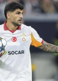 Skandal Racisme Online Mengguncang Dunia Sepak Bola: Quinten Timber dan Rekan Dikecam Setelah Gagal Penalti