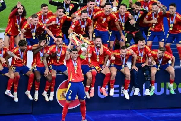 Spanyol Kokoh Tanpa Kebobolan, Cucurella: Kami Punya Modal Juara