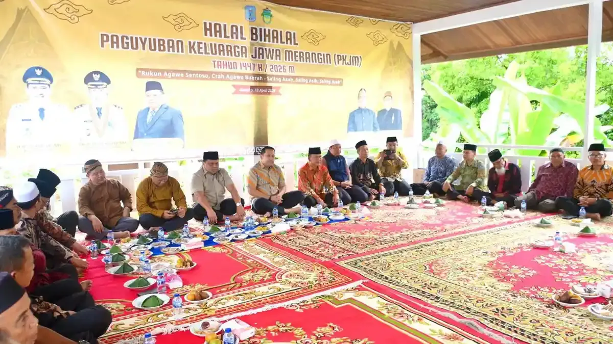Subuh Berjamaah Bersama Bupati, M. Syukur Ajak Warga Meriahkan Malam Penutupan MTQ Merangin