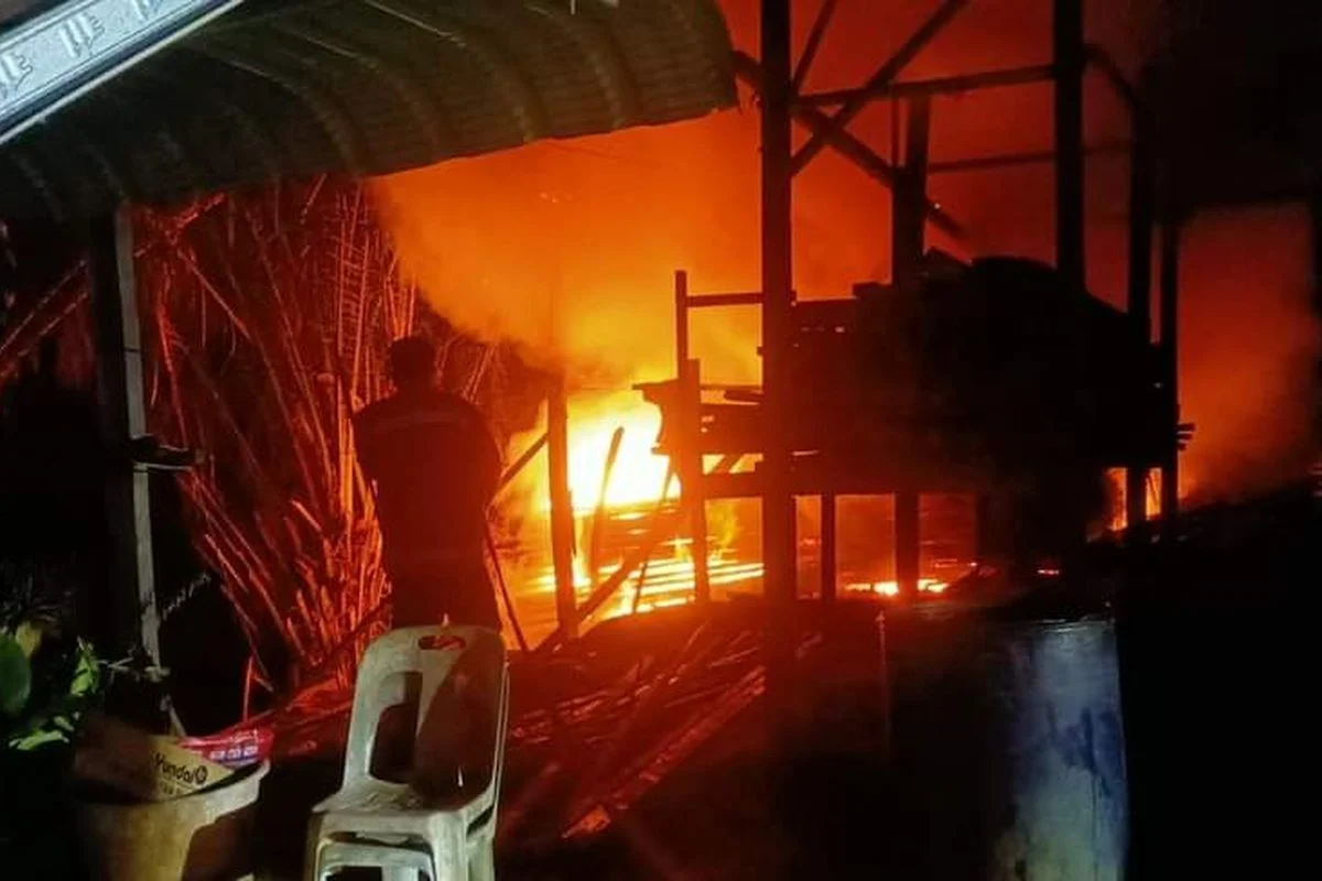 Subuh Berkah, Musibah: Toko Bangunan di Polman Ludes Terbakar Saat Pemilik Salat Subuh
