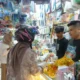 Tahun Ajaran Baru, Pedagang Pasar Pusat Padang Panjang Kebanjiran Pembeli
