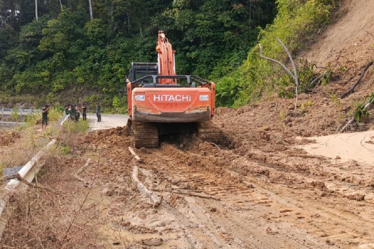 Teuku Rahmatsyah Resmi Jabat Kajati Aceh: Tantangan Berat di Tengah Kerusakan Jalan Nasional dan Kelangkaan BBM