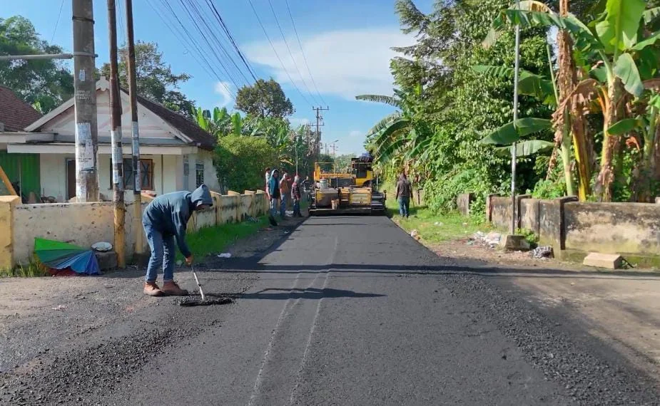 Tingkatkan Infrastruktur, Pemkab Jombang Masifkan Perbaikan Jalan dengan Anggaran Rp23,46 Miliar