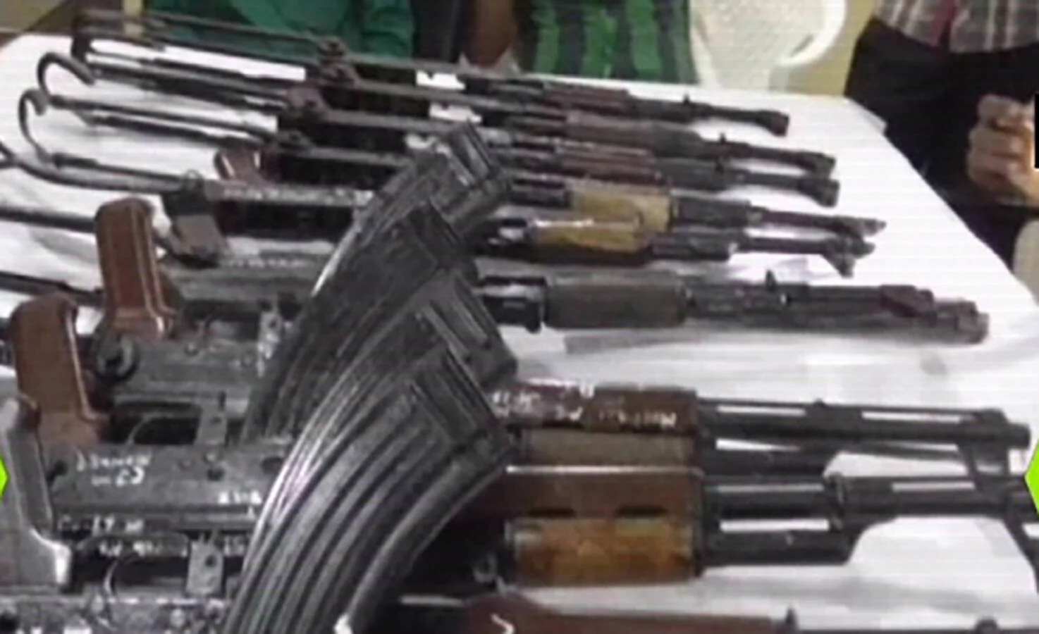 Viral Video Pekan Ini: Dari AK-47 di Bihar hingga Jamur Mode dan Mummymaxxing