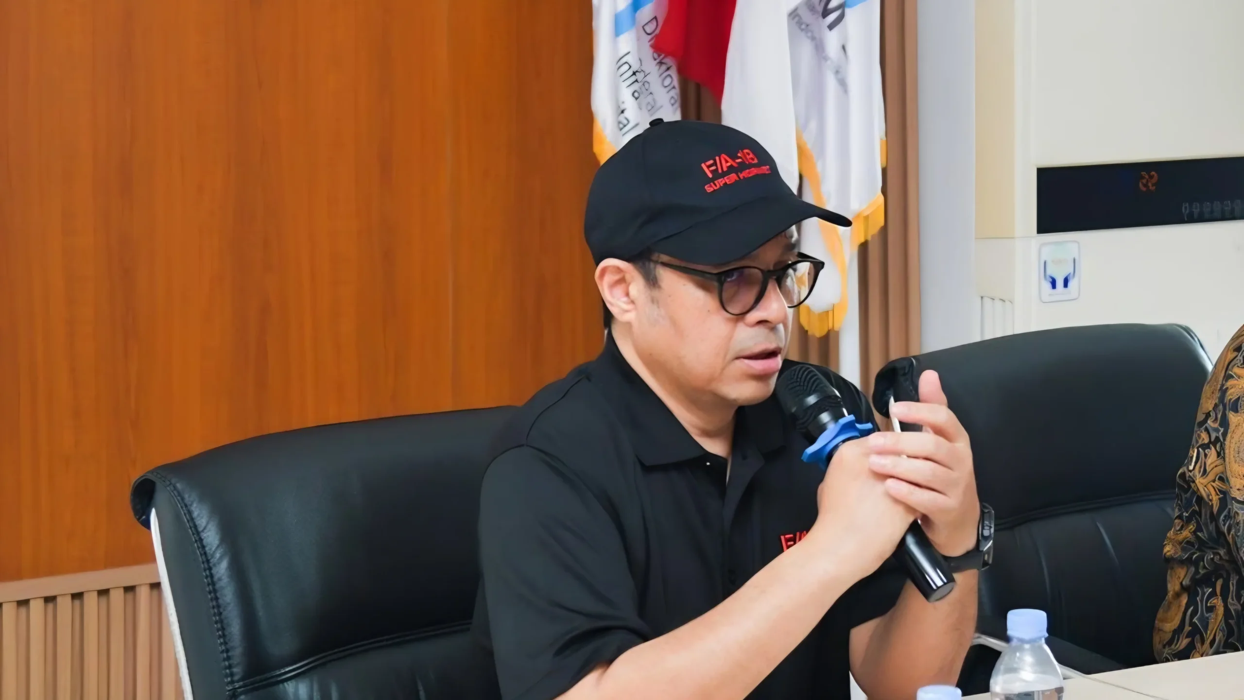 Wamenkomdigi Targetkan Kecepatan Internet Nasional 100 Mbps dalam Dua Tahun
