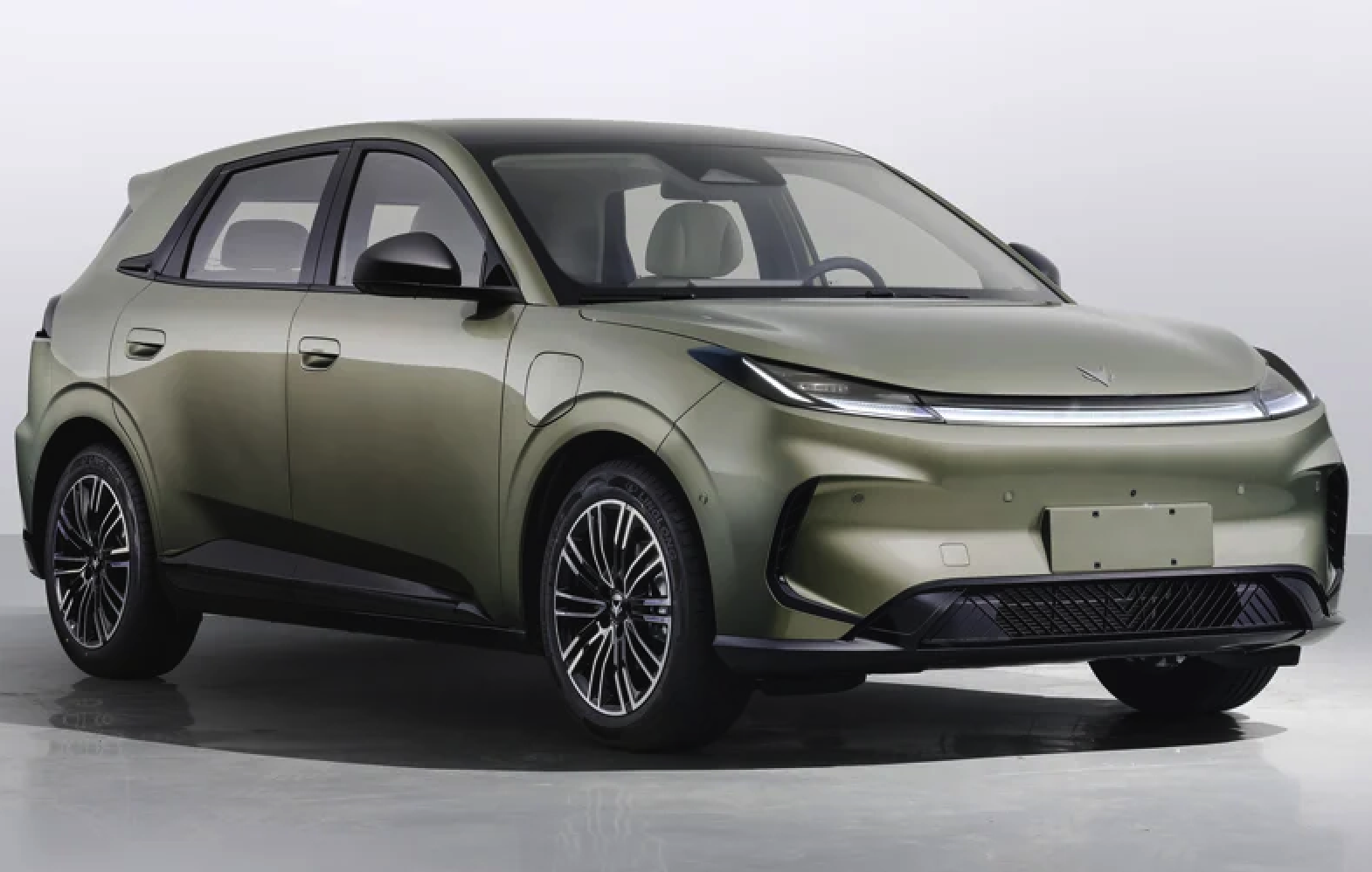 BAIC Siapkan Arcfox T1 Versi Battery Swapping, Harga Bisa Lebih Terjangkau