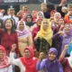 Baju Adat Warnai Pasar Ngadirejo, Pedagang Kediri Hentikan Transaksi Sejenak