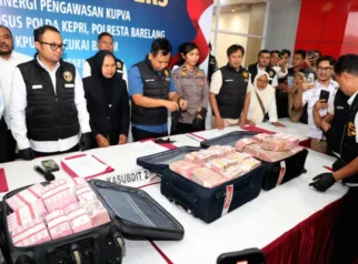 Bareskrim Tangkap 197 Orang dalam Penggerebekan Kasino di Batam dengan Penyitaan Uang Rp7,79 Miliar
