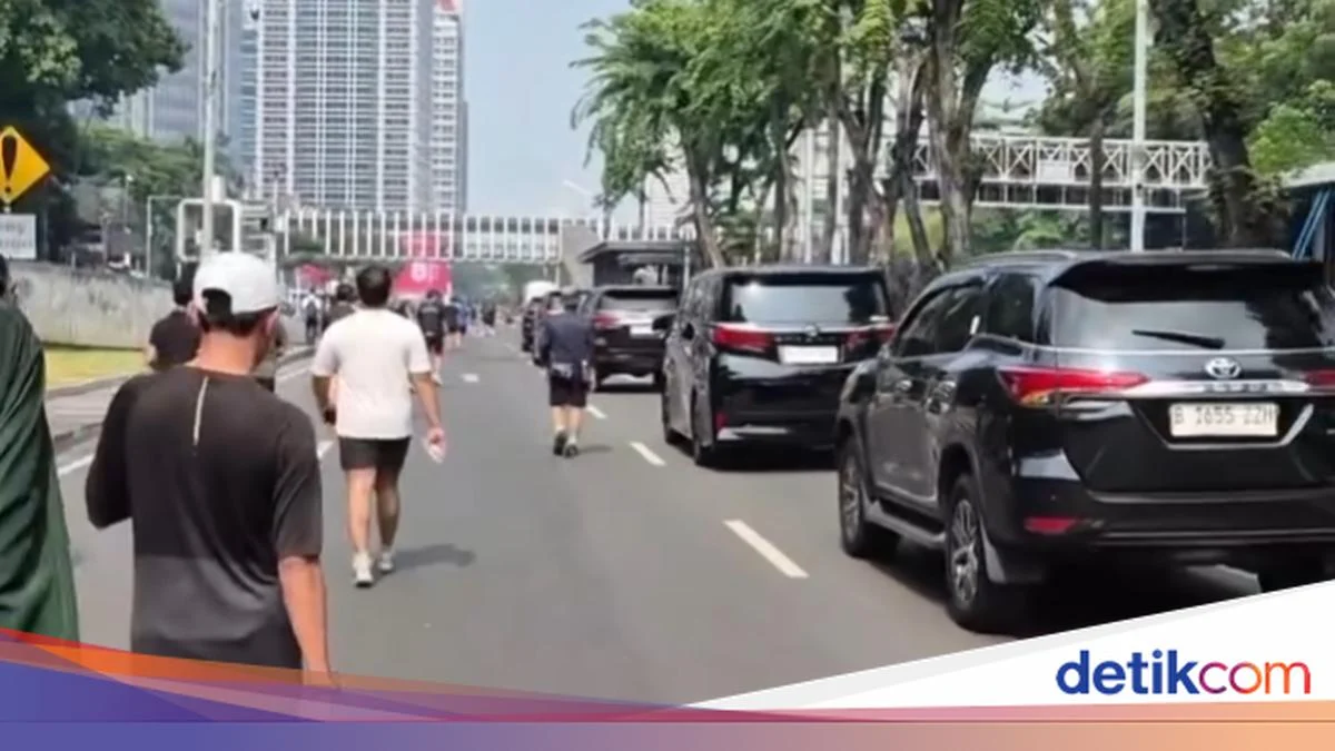 Begini Kronologi Rombongan Alphard dan Fortuner Pelat ZZ Terobos CFD Sudirman