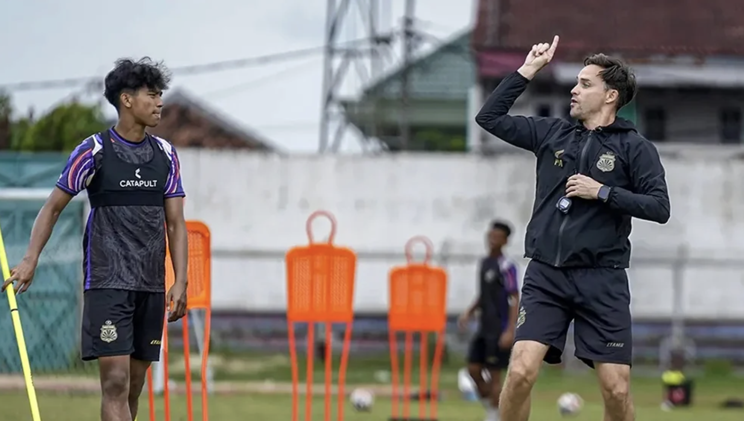 Bhayangkara FC Akhiri Kerja Sama dengan Paul Munster dan Tunjuk Oscar Bruzon Barreras