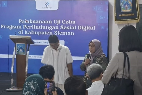 Cerita Waluyo, Warga Difabel Sleman yang Terbantu Jemput Bola Perlinsos Digital