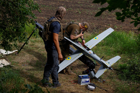 Drone Ukraina Hantam Gudang Ozon di Rusia, 10 Orang Tewas
