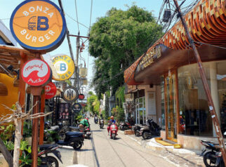 Dua Turis Asing Overstay di Bali Kehabisan Uang, Terancam Dideportasi