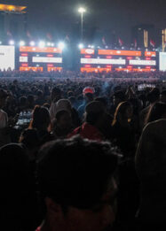 Foto Karnaval dan Drone Show Meriahkan Malam Jakarta