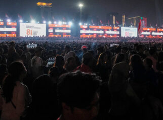 Foto Karnaval dan Drone Show Meriahkan Malam Jakarta