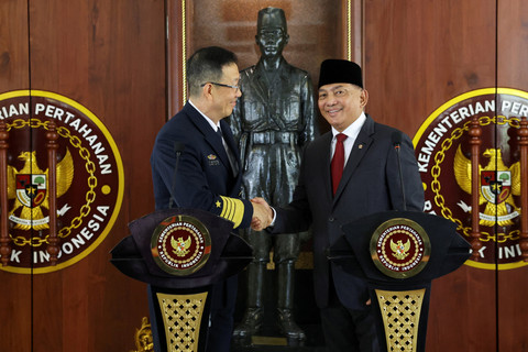 Foto Menhan Sjafrie Terima Kunjungan Menhan China di Kantor Kemhan