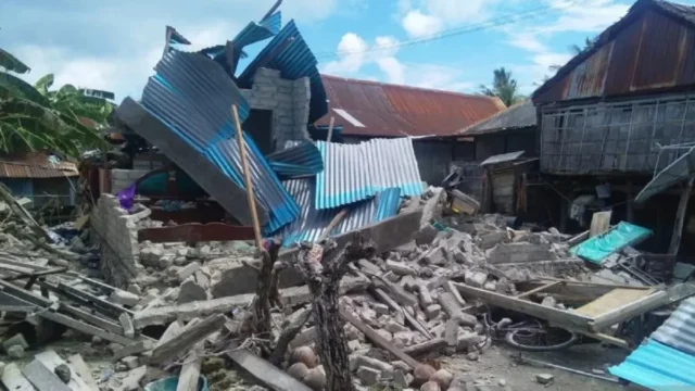 Gempa Magnitudo 7,7 Guncang NTT: 48 Meninggal, Ratusan Rumah Rusak, dan Tantangan Logistik