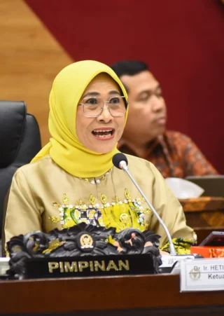 Golkar Lakukan Rotasi Pimpinan Komisi DPR, Hetifah Sjaifudian Digantikan Agung Widyantoro sebagai Ketua Komisi X