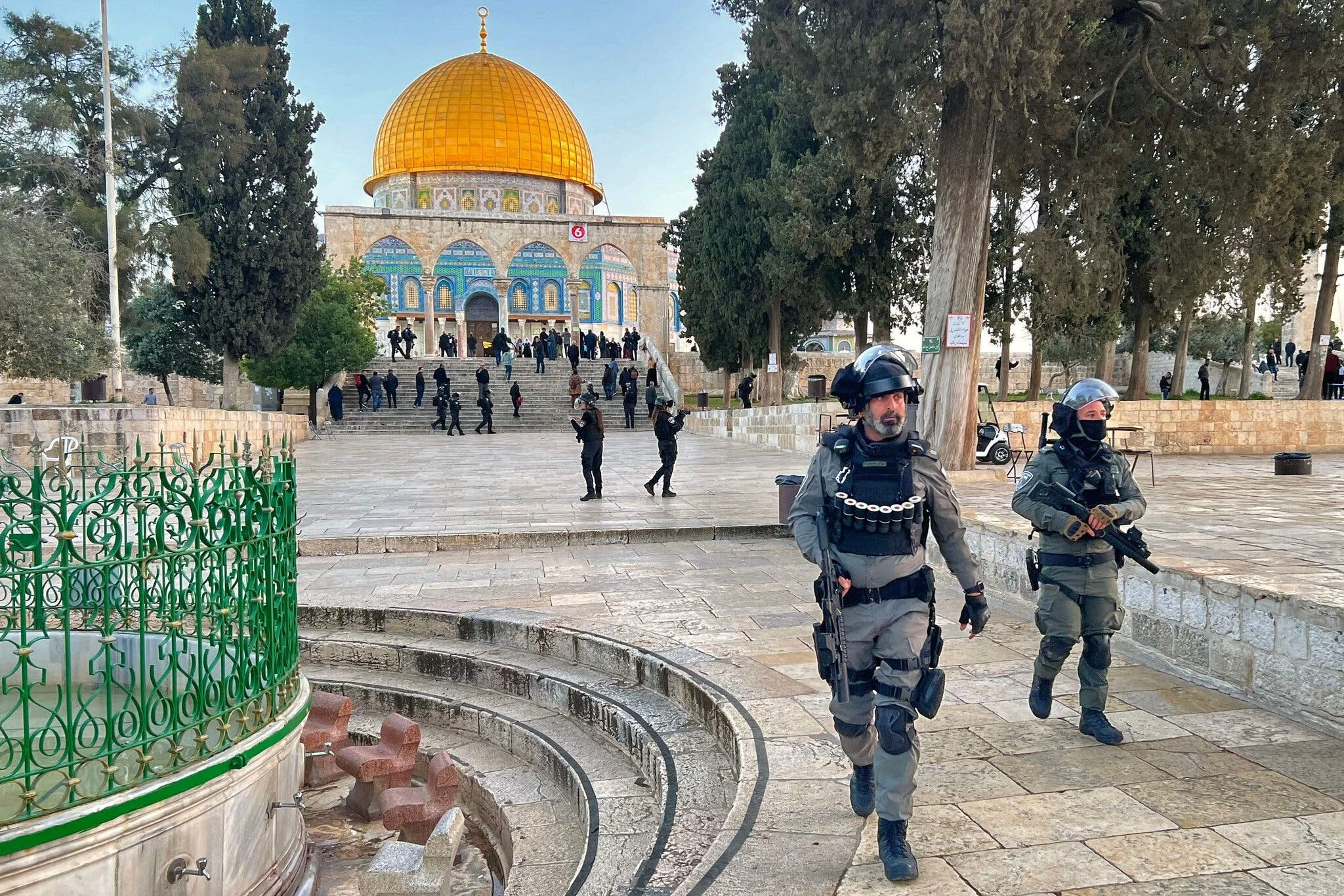 Hamas Peringatkan Konsekuensi Penutupan Masjid Ibrahimi oleh Israel