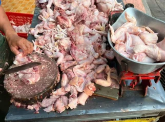 Harga Daging Ayam Potong di Banyuwangi Terus Meningkat, Saat ini Rp36 ribu Per Kg