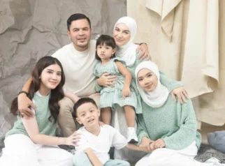 Irish Bella Hamil Anak Ketiga, Anak-anak Sambut dengan Bahagia dan Protektif
