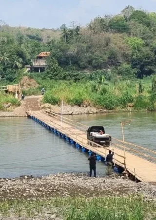 Jembatan Apung di Sungai Progo Dibangun Swadaya oleh Pengusaha Tahu Kulon Progo dan Bantul Yogyakarta