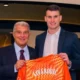 Kata-Kata Dominik Livakovic Usai Resmi Bergabung dengan Barcelona