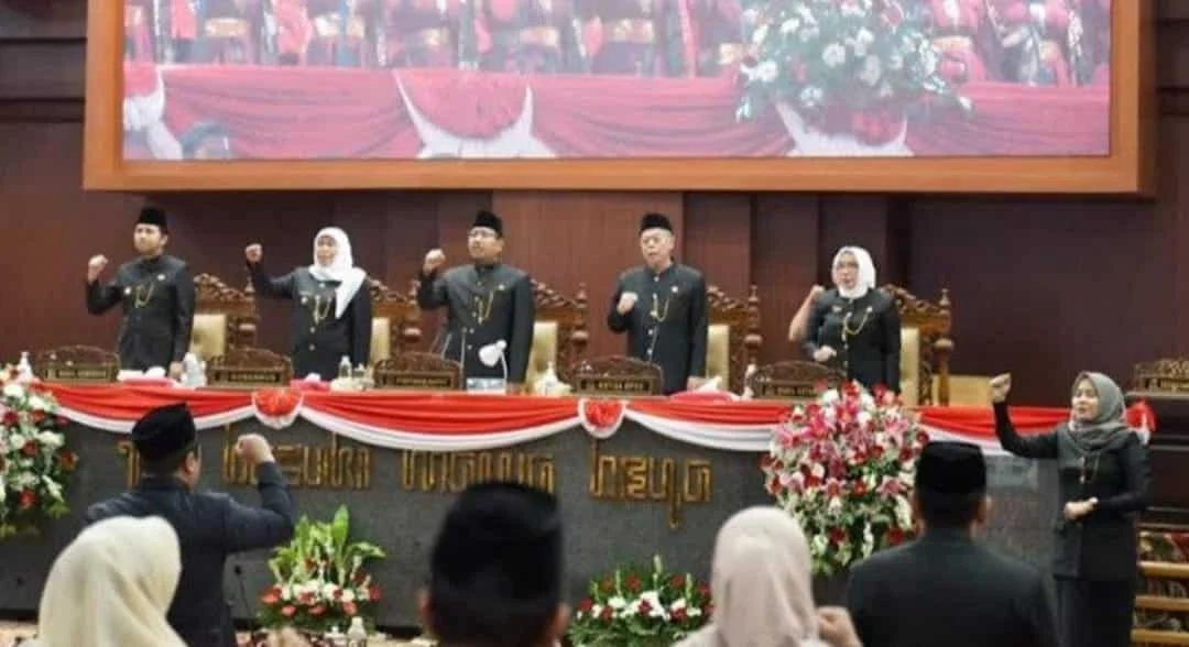 Khofifah Doakan Emil Dardak Jadi Komandan Jawa Timur dalam Musda Demokrat