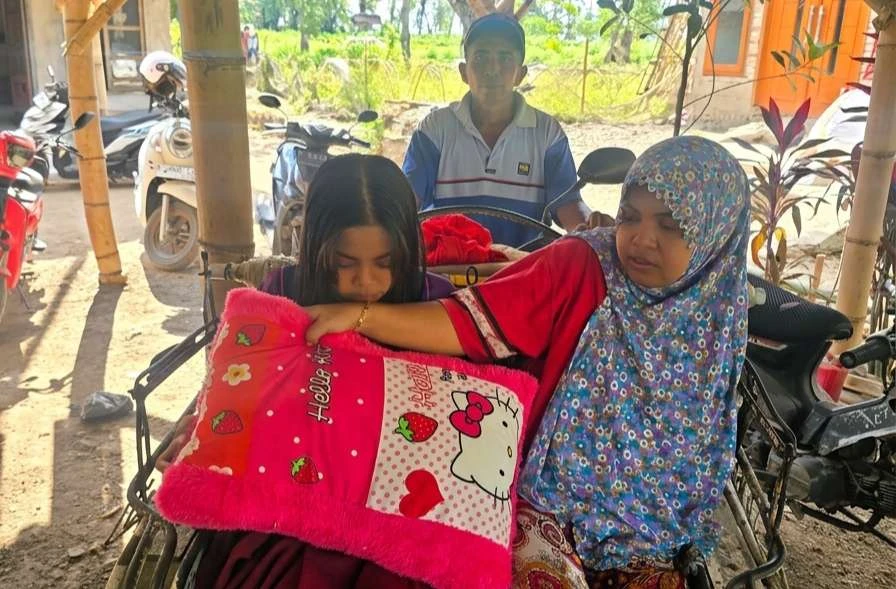 Kisah Pilu Siswi di Jember yang Rutin Cuci Darah Naik Bentor karena Keterbatasan Biaya