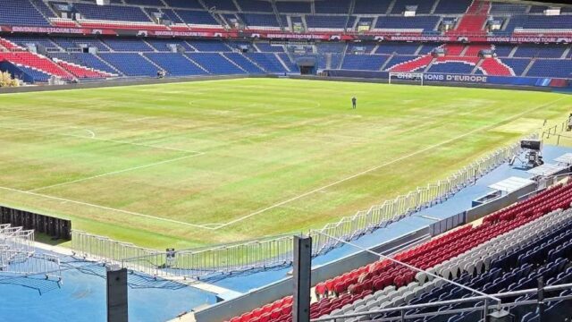 Kondisi Lapangan Buruk, PSG Harus Mengungsi dari Parc des Princes