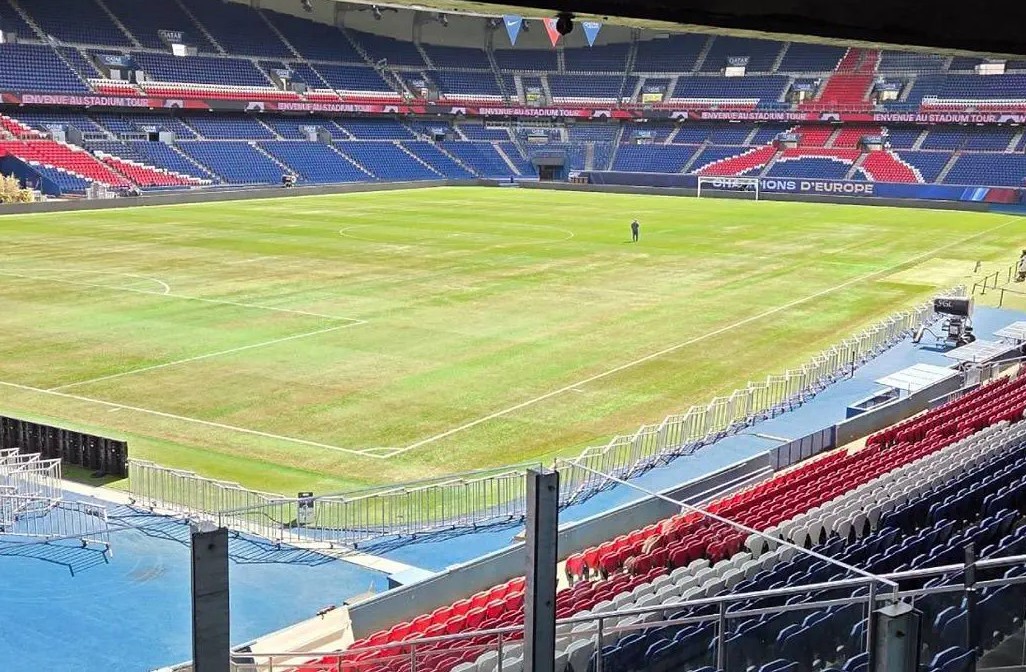 Kondisi Lapangan Buruk, PSG Harus Mengungsi dari Parc des Princes