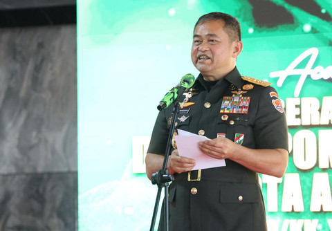 KSAD Maruli Pimpin Sertijab Danpuspomad dan Dansecapaad