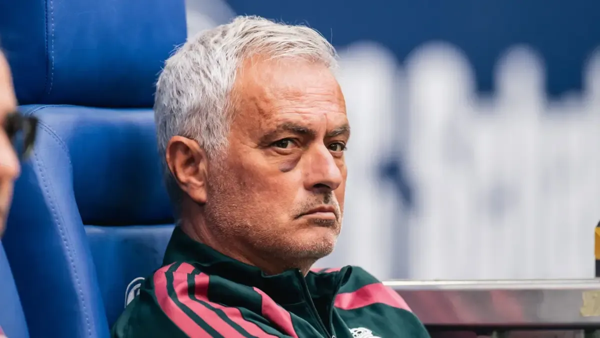 Mata Mourinho Lebam, Ternyata Bukan Karena Berkelahi di Latihan