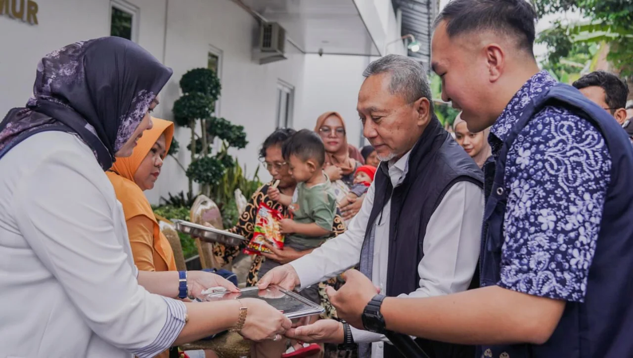 Menko Pangan Zulkifli Hasan Minta Maaf dan Targetkan Perbaikan Program MBG dalam 2 Bulan