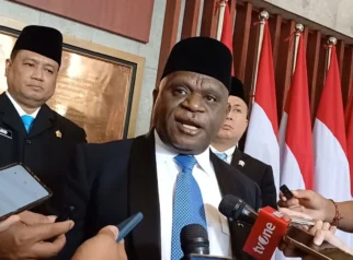 Menteri HAM Natalius Pigai Raih Rekor Dunia dan Siapkan Aturan Sertifikasi HAM untuk ASN dan Swasta