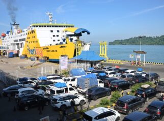 Pelabuhan Merak Berlakukan Sterilisasi, Pengunjung Wajib Masuk Satu Pintu